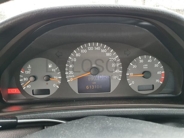 Mercedes-Benz CLK 230 Kompressor · Ano 2002