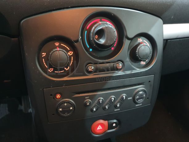 Renault Clio · Ano 2006