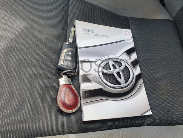 Toyota Auris · Ano 2017