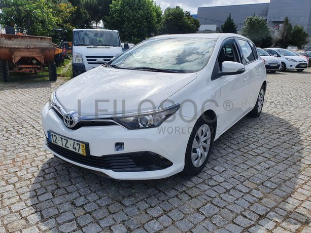Toyota Auris · Ano 2017