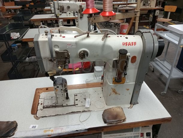 Máquinas de Coluna Alta · Máquina de Furar · Máquina de Ilhoses