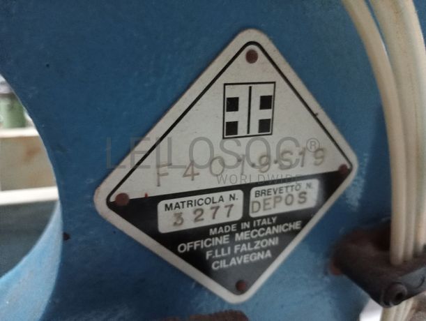 Máquinas de Ilhoses