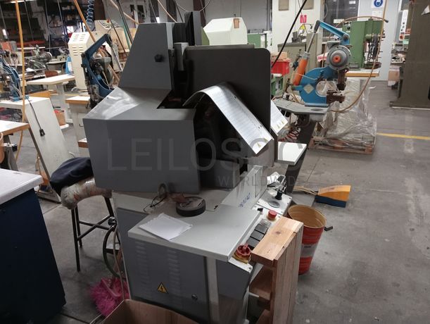 Máquina de Ilhoses · Máquina de Vergar Gáspeas