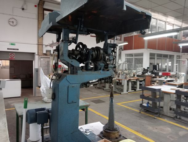 Forno a Frio · Máquina de coser solas