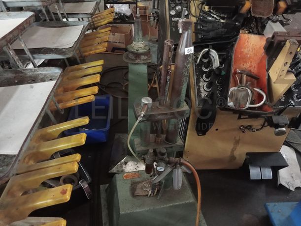 Máquinas para Tirar Formas · Máquina de Montar Bicos · Máquina de Aquecer Cortes · Reativador