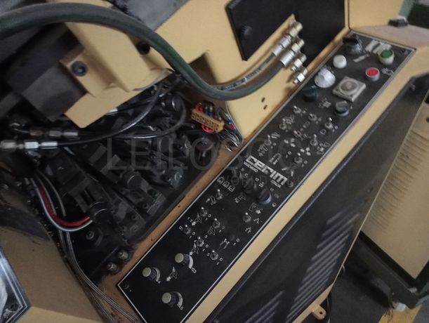 Máquinas para Tirar Formas · Máquina de Montar Bicos · Máquina de Aquecer Cortes · Reativador