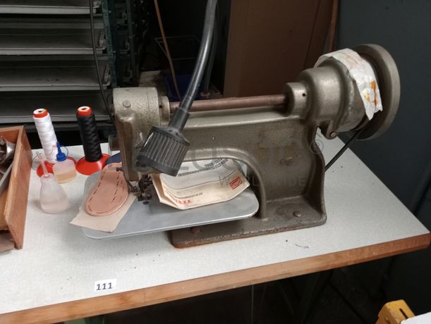 Material Informático · Equipamento de Escritório · Amostras de Calçado · Maquinaria