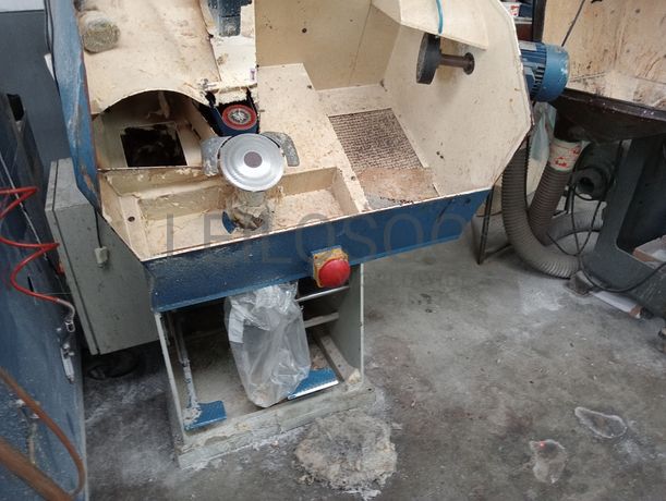 Material Informático · Equipamento de Escritório · Amostras de Calçado · Maquinaria