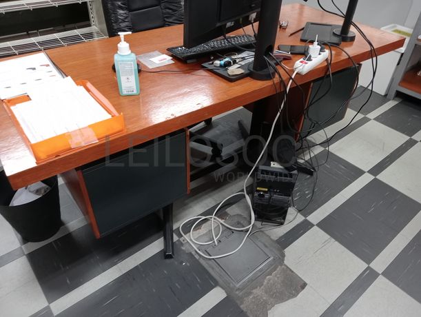 Material Informático · Equipamento de Escritório · Amostras de Calçado · Maquinaria