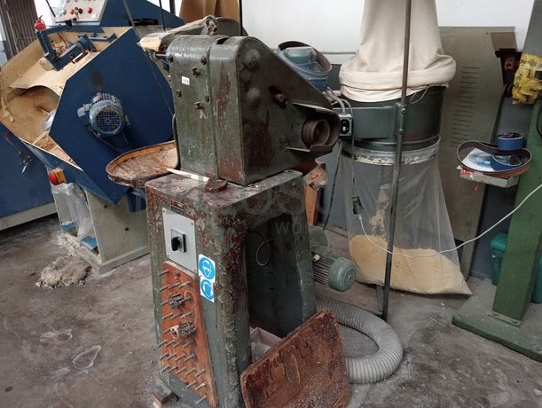 Material Informático · Equipamento de Escritório · Amostras de Calçado · Maquinaria