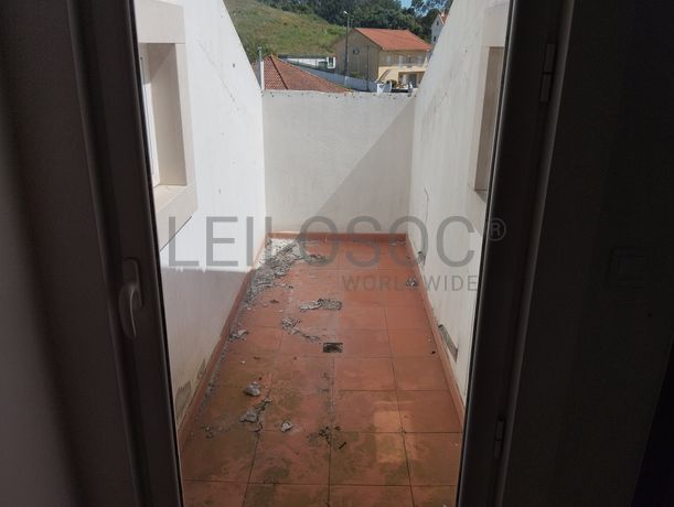 2 Moradias V4 + 2 Moradias V3 · Sintra