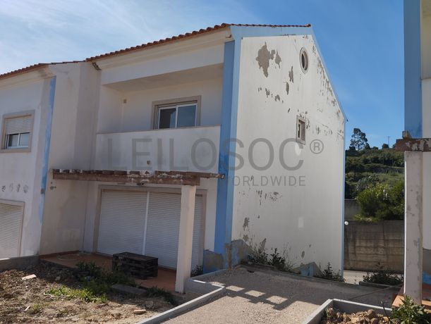 2 Moradias V4 + 2 Moradias V3 · Sintra