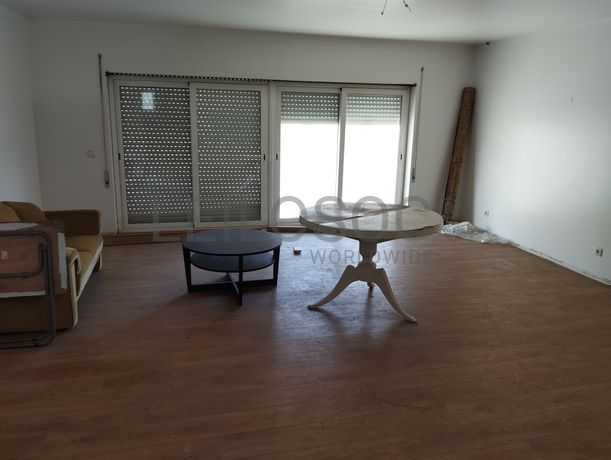 2 Moradias V4 + 2 Moradias V3 · Sintra