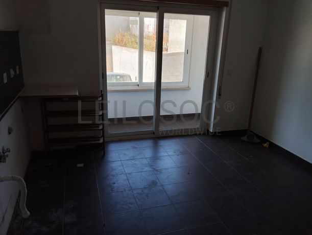 2 Moradias V4 + 2 Moradias V3 · Sintra