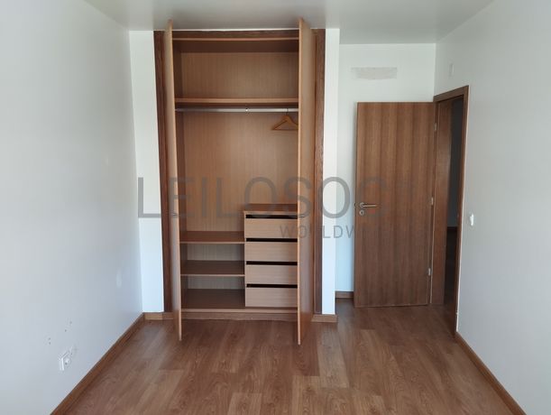 2 Moradias V4 + 2 Moradias V3 · Sintra