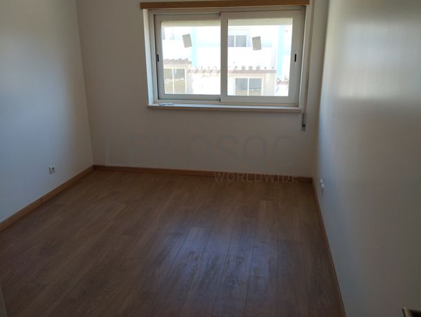 2 Moradias V4 + 2 Moradias V3 · Sintra