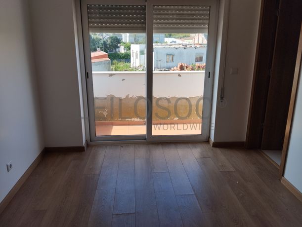 2 Moradias V4 + 2 Moradias V3 · Sintra