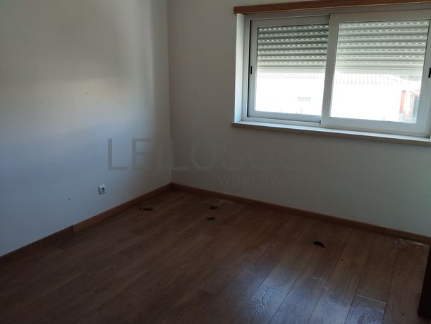 2 Moradias V4 + 2 Moradias V3 · Sintra