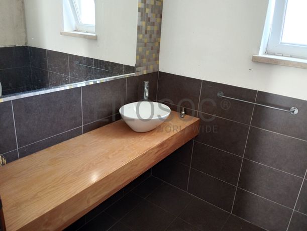 2 Moradias V4 + 2 Moradias V3 · Sintra