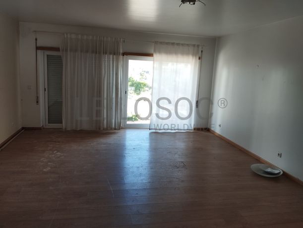 2 Moradias V4 + 2 Moradias V3 · Sintra