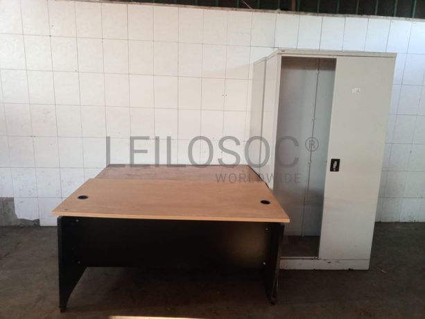 Secretárias e Armários