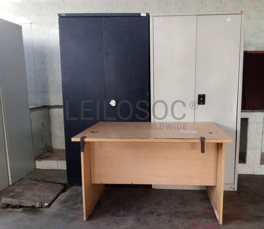 Secretária e Armários