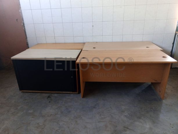 Secretárias e Armários