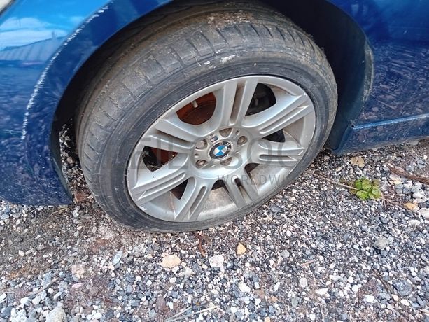 BMW 318D · Ano 2010