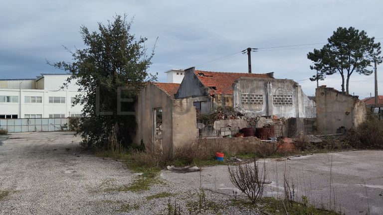Armazém Industrial · Marinha Grande
