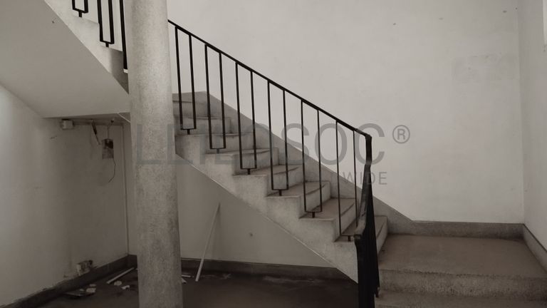 Armazém Industrial · Marinha Grande