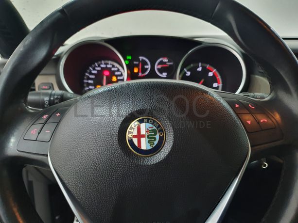 Alfa Romeo Giulietta · Ano 2014