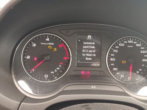 Audi A3 1.6 TDI · Ano 2014