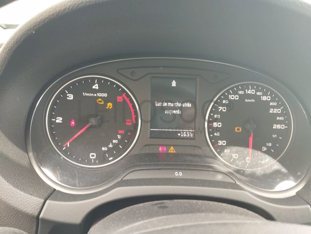 Audi A3 1.6 TDI · Ano 2014