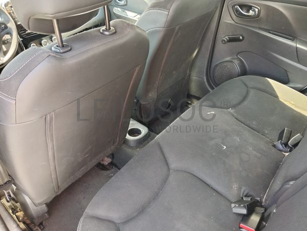 Renault Clio 1.5 DCI · Ano 2014