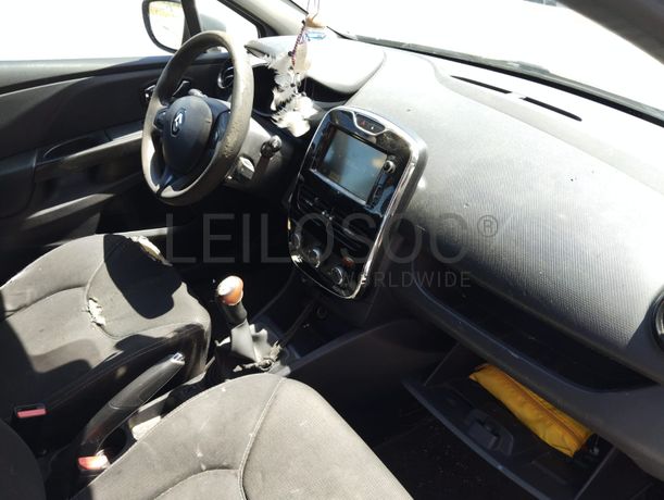 Renault Clio 1.5 DCI · Ano 2014