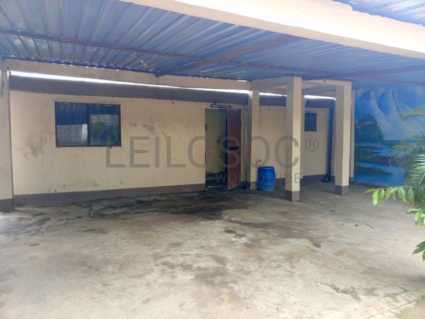 Moradia inacabada T3