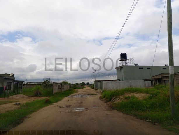 Moradia inacabada T3