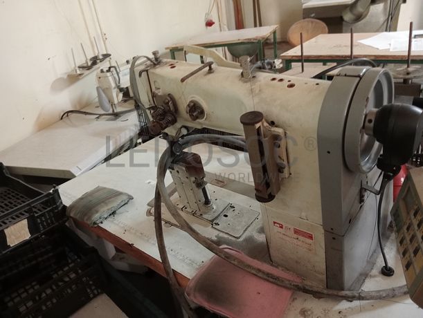 Máquina de coluna alta