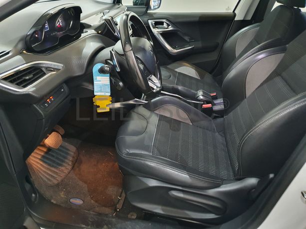 Peugeot 2008 · Ano 2014