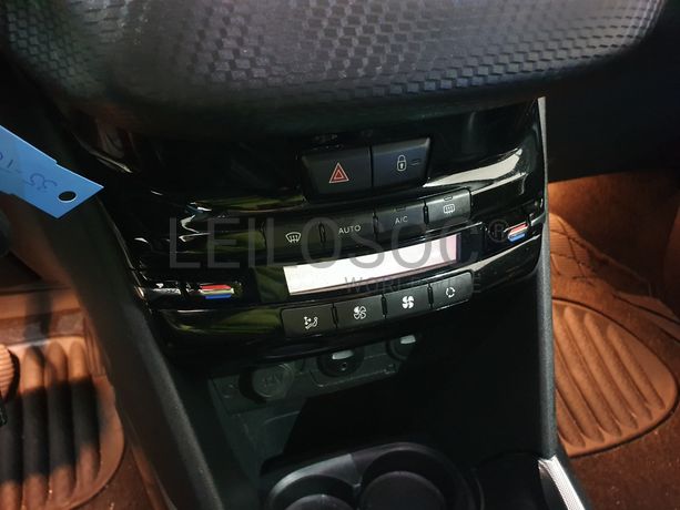 Peugeot 2008 · Ano 2014