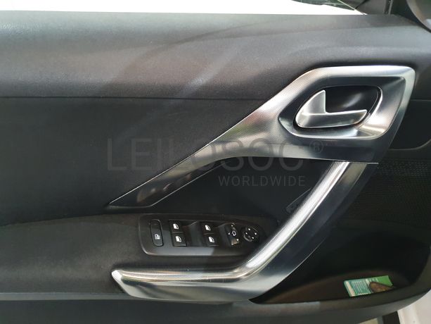 Peugeot 2008 · Ano 2014