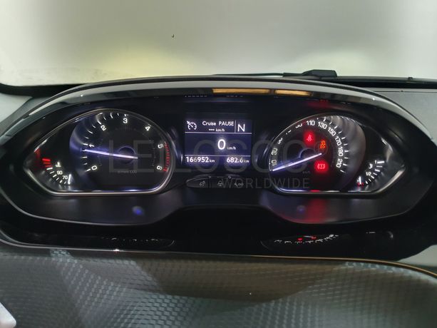 Peugeot 2008 · Ano 2014