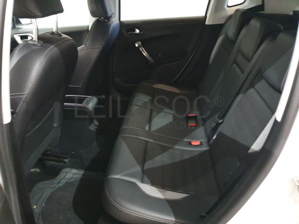 Peugeot 2008 · Ano 2014