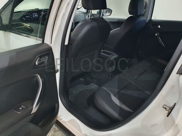 Peugeot 2008 · Ano 2014