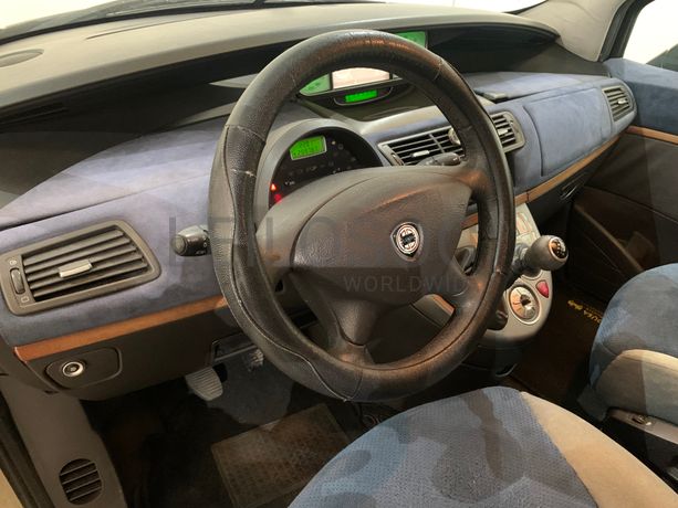 Lancia Phedra · Ano 2003