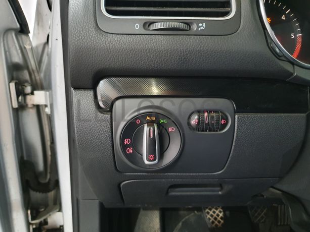 Volkswagen Golf · Ano 2009