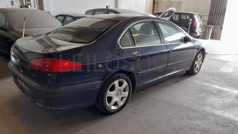 Peugeot 607 · Ano 2001