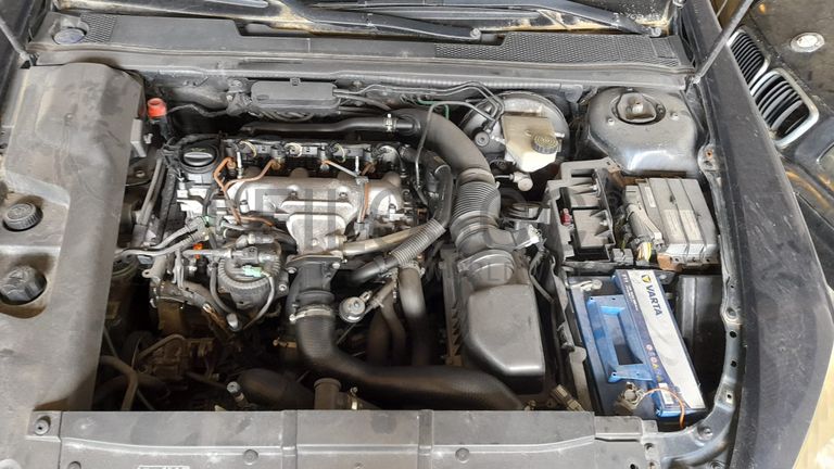 Peugeot 607 · Ano 2001