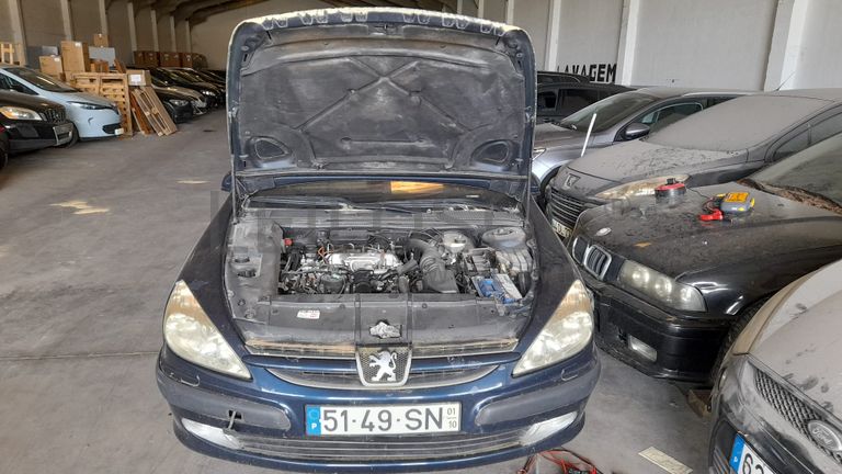 Peugeot 607 · Ano 2001