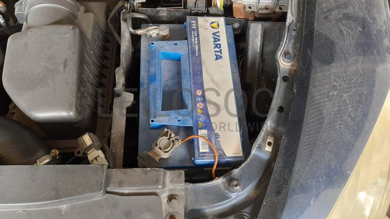 Peugeot 607 · Ano 2001